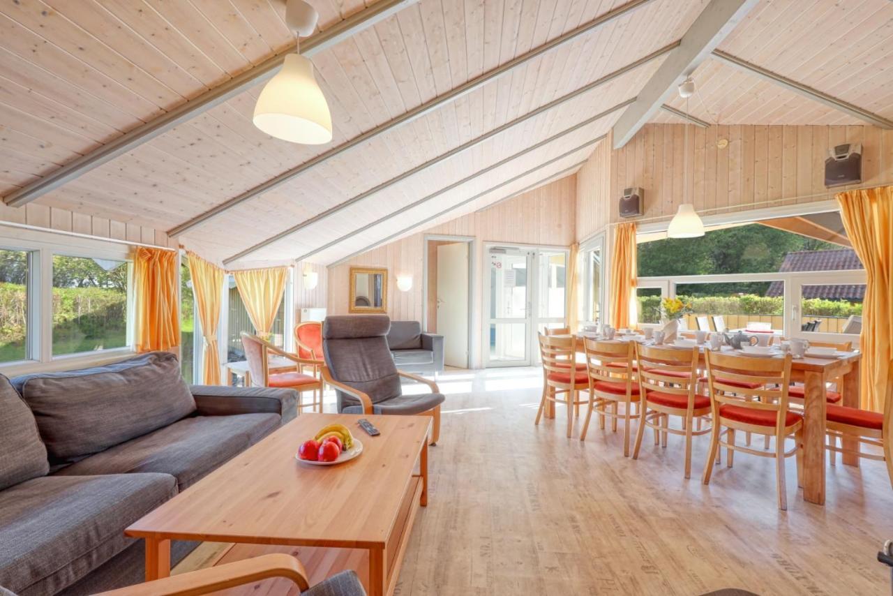 Kranich Ferienhaeuser Mit Innenpool Hohendorf  ภายนอก รูปภาพ