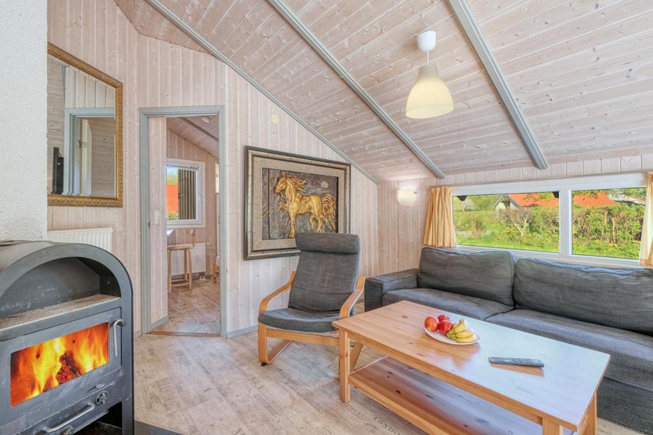Kranich Ferienhaeuser Mit Innenpool Hohendorf  ภายนอก รูปภาพ