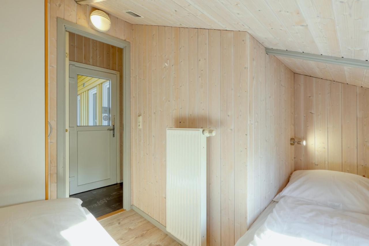 Kranich Ferienhaeuser Mit Innenpool Hohendorf  ภายนอก รูปภาพ